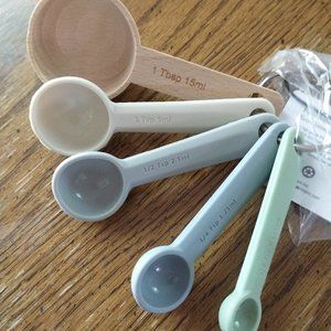 NWT Kitchen Innovations Silicone and Beechwood Measuring Spoons